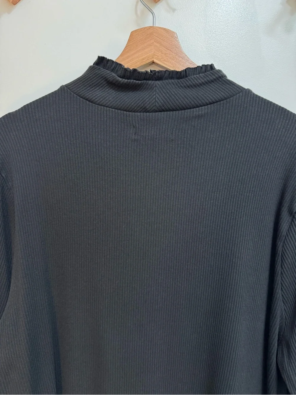 J. Crew Ribbed Ruffle Mockneck Blouse Top Women 2X Black Preppy Elevated Basic